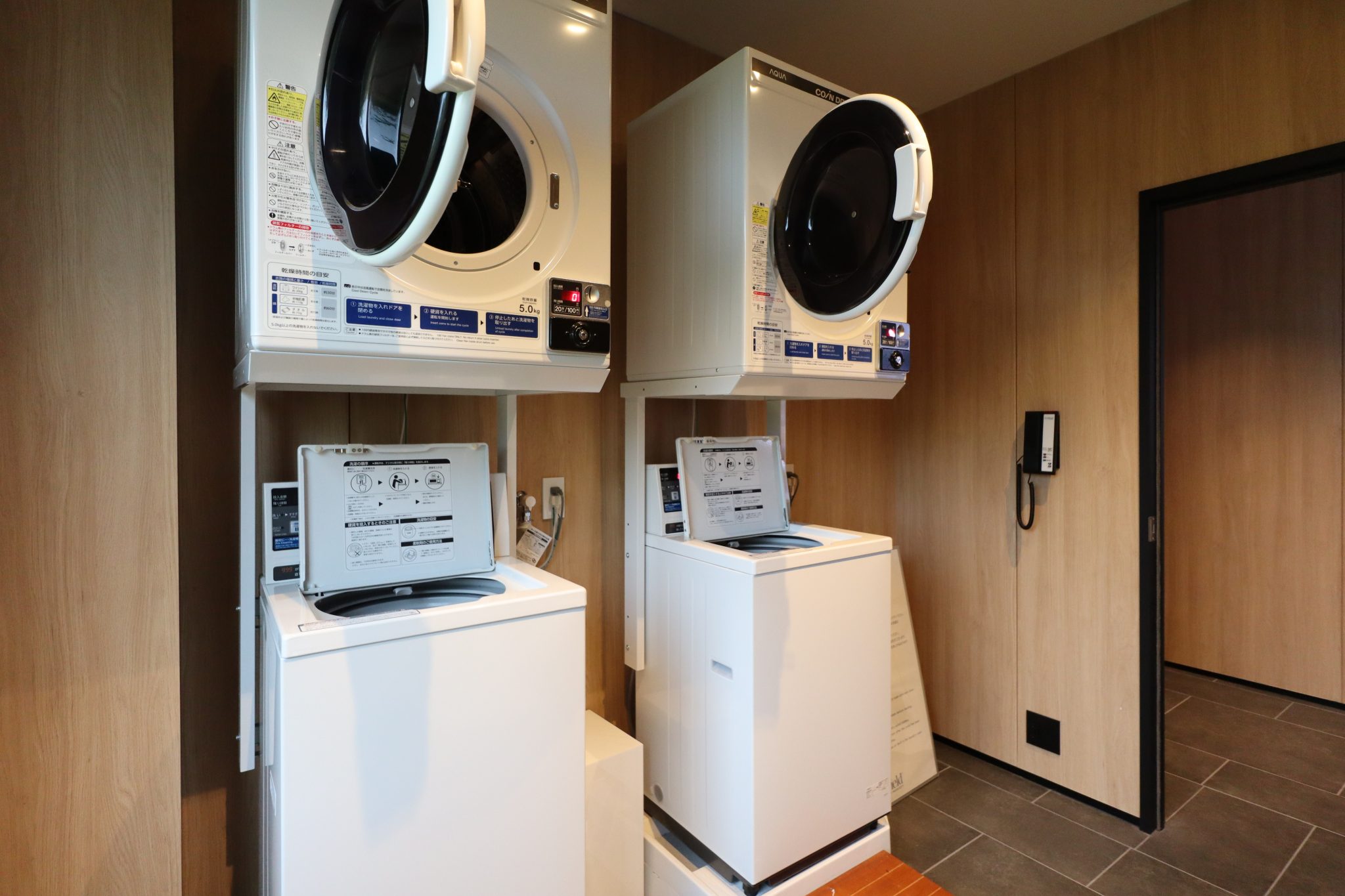 ホテルに滞在中に洗濯する方法は?施設向け機器の特長や注意点についてもご紹介 | アクア株式会社(AQUA)