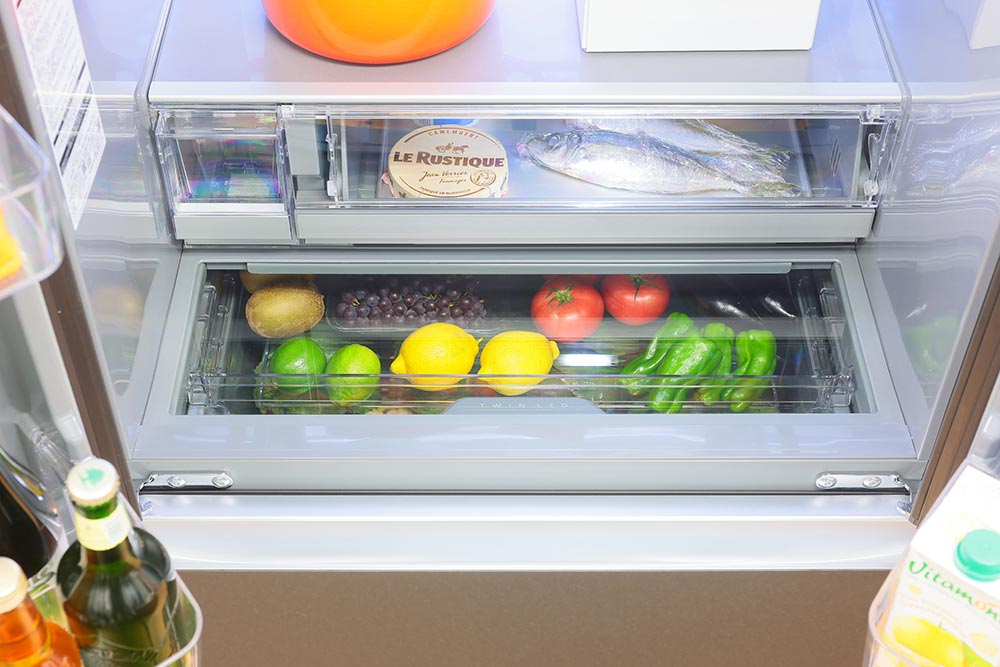 AQUAの5ドア冷凍冷蔵庫「TXシリーズ」堂々誕生！｜AQUA（アクア）