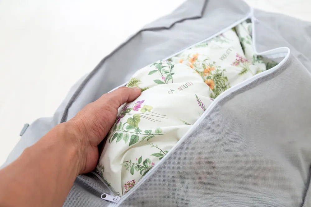 不織布のカバーにしまっている